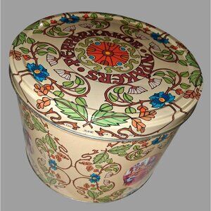Swedish Pepparkakor Cookie Tin With Vintage-Inspired Floral & Scene Design 900g